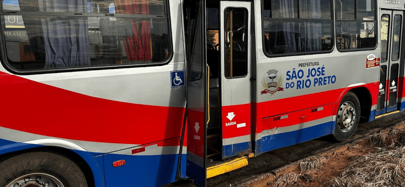 Motorista de ônibus é rendido com faca no pescoço durante assalto em Rio Preto