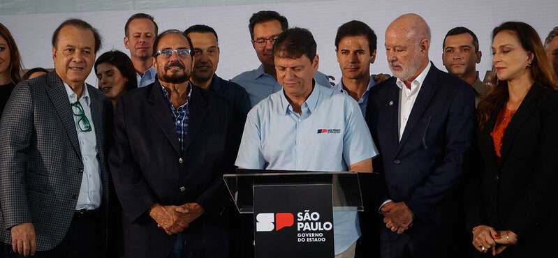 Tarcísio entrega 47 ambulâncias e vans para região de Rio Preto; veja lista das cidades