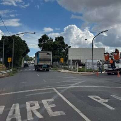 Novo semáforo começa a operar na segunda-feira, 2/3