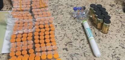 VEJA VÍDEO - PM apreende 161 frascos de medicamento para emagrecer escondidos em eletrodomésticos na região