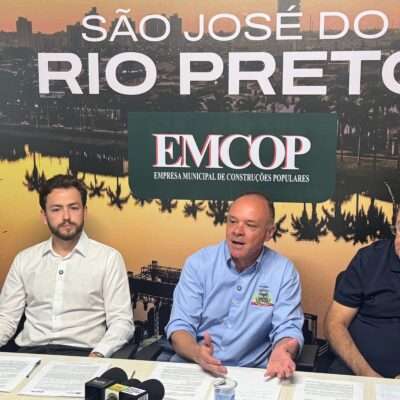 VEJA VÍDEO - Ao lado de Motta, Coronel Fábio divulga lista de selecionados para moradias populares em Rio Preto