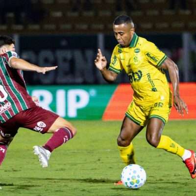 Palmeiras quebra jejum contra o Flamengo e dispara na liderança; Mirassol também vence
