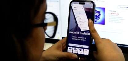 Receita paga nesta sexta-feira terceiro lote de restituição do IR 2026
