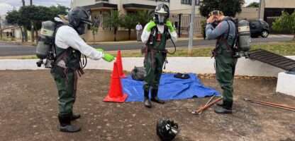 VEJA VÍDEOS - DEIC encontra as mãos da vítima e aposta em impressões digitais para identificação
