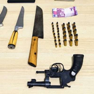 Força Tática leva cinco à delegacia e apreende drogas, arma e munições em Rio Preto