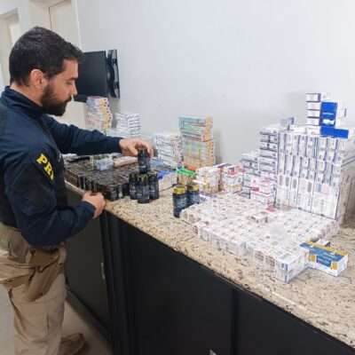 PRF apreende anabolizantes, remédios, vapes e celulares na BR-153 em Rio Preto