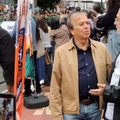 VEJA VÍDEO - Edinho e Valdomiro se encontram em desfile e fazem trégua eleitoral por Rio Preto