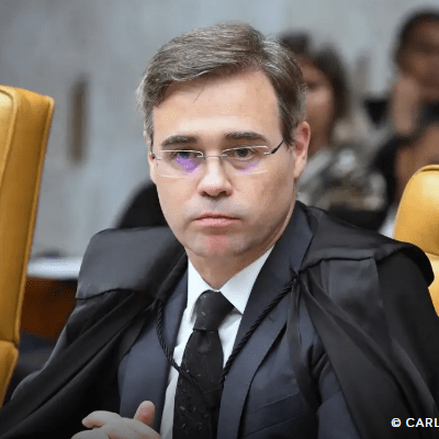 Mendonça quer levar ao plenário diálogos atribuídos a Vorcaro e Moraes