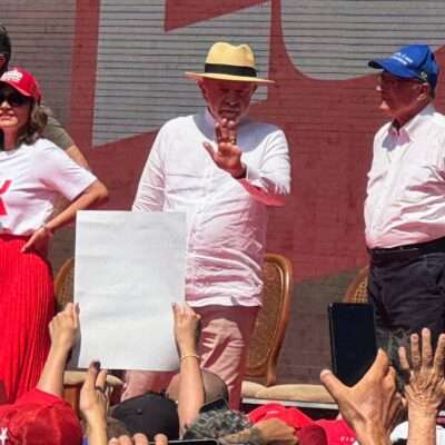VEJA VÍDEO - Lula visita futuro campus da UFSCar, pede votos a Haddad e coloca Educação no centro da campanha em Rio Preto