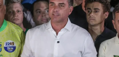 Polícia Federal cancela passaportes de Flávio Bolsonaro