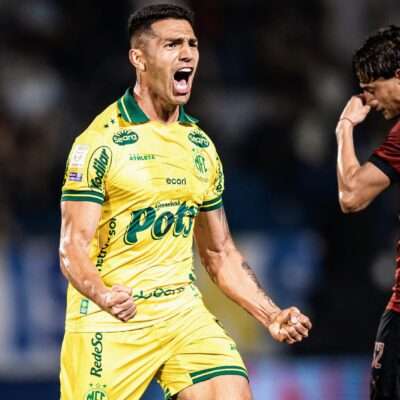 Mirassol reage com dez jogadores e arranca empate com o Bragantino