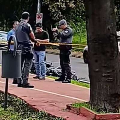 VEJA VÍDEO - Motociclista morre após queda e atropelamento por caminhão em avenida de Rio Preto