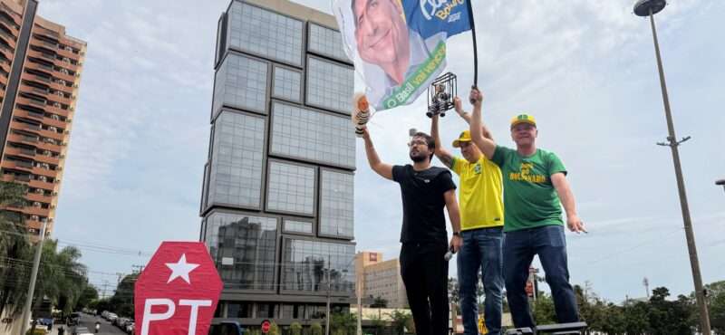VEJA VÍDEOS - Coronel Fábio e Fábio Marcondes 'puxam bloquinho' de Flávio Bolsonaro; Rillo sai em defesa de Lula