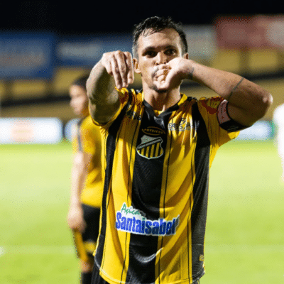 Novorizontino atropela o Goiás, vence por 3 a 0 e encosta na liderança da Série B